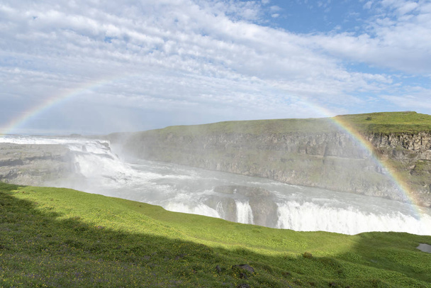 Rainbow w Gullfoss Islandia - Zdjęcie, obraz