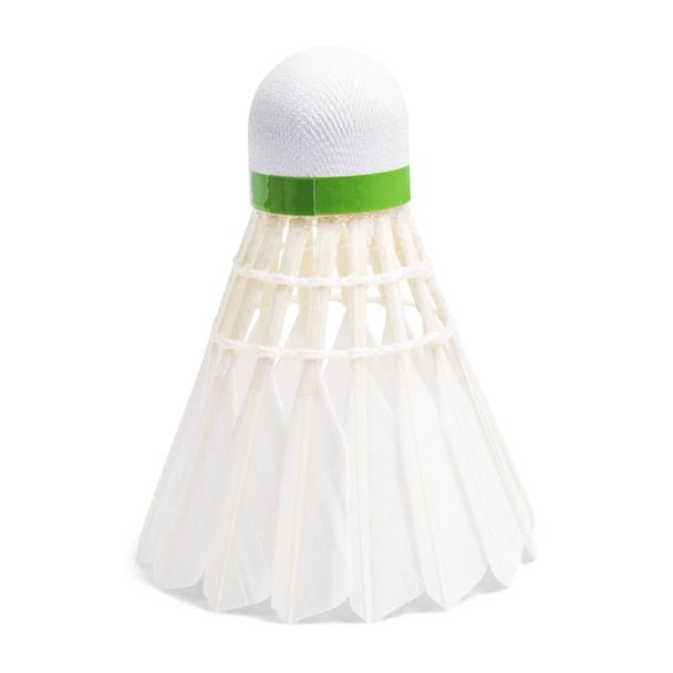 badminton raketi ve mekik horozu beyazda izole edilmiş. - Fotoğraf, Görsel