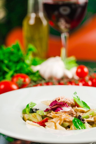 Fresh salad with vegetables in white plate - Foto, immagini