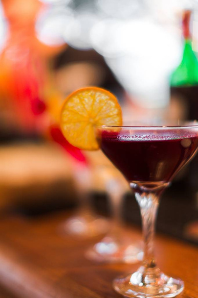 Martini cocktail lasi lähikuva näkymä
 - Valokuva, kuva