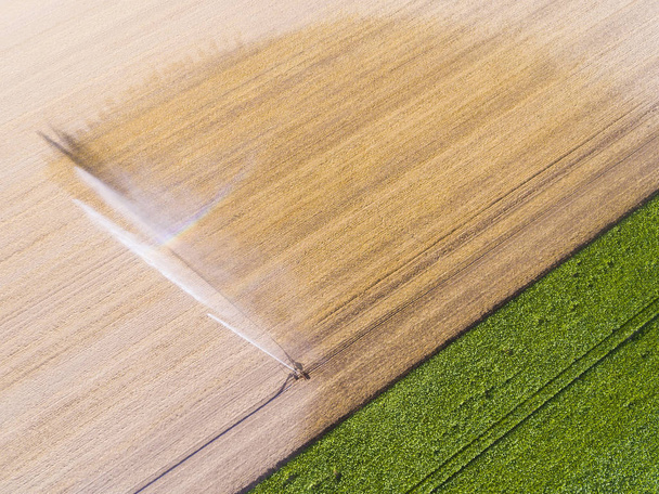 Irrigation in Richarville, Essonne, France - 写真・画像
