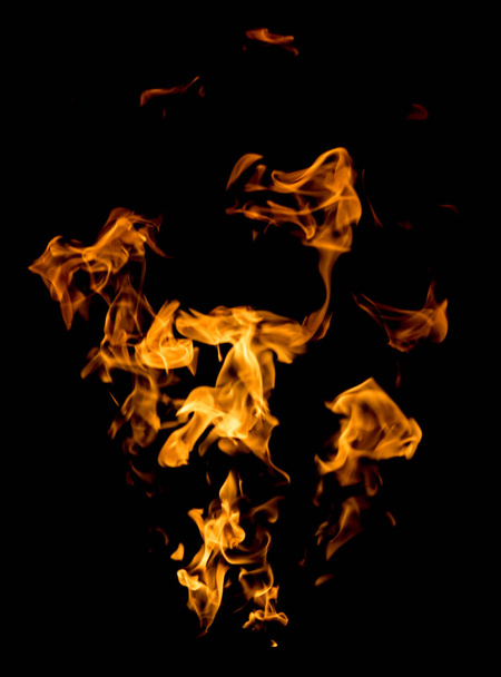 Φωτιά σε μαύρο φόντο - Φωτογραφία, εικόνα