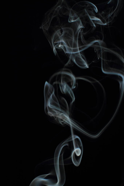 White smoke texture on black background - Фото, изображение