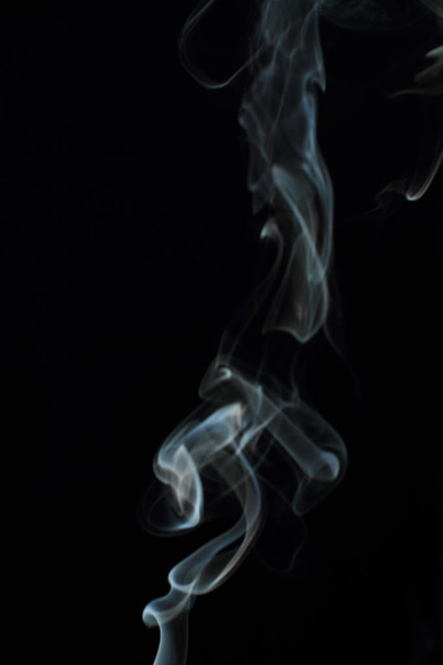 White smoke texture on black background - Fotoğraf, Görsel