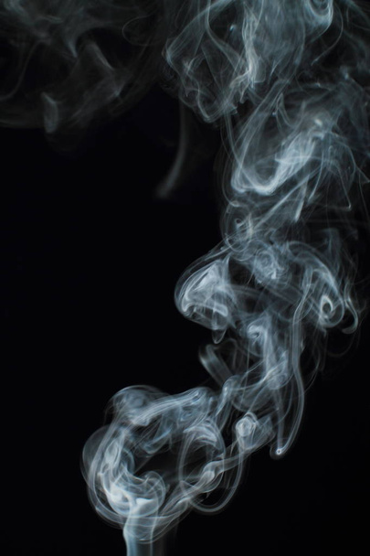 White smoke texture on black background - Foto, Imagen
