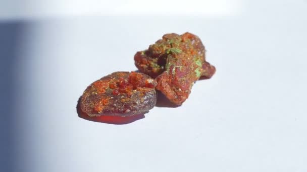 Вид на образец минеральной породы из Реальгара
. - Кадры, видео