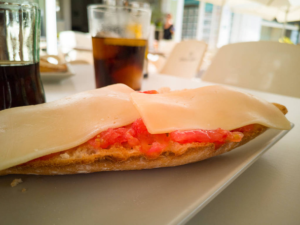 cheese and tomato toast breakfast - Foto, Imagen