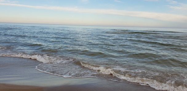 Praia do mar Báltico de manhã
 - Foto, Imagem