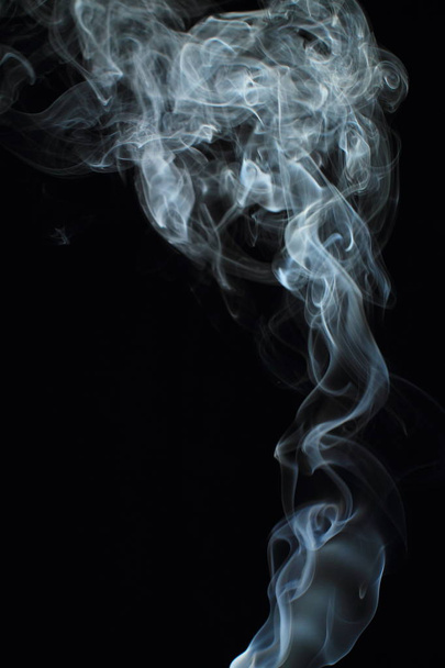 Текстура білого диму на чорному тлі
 - Фото, зображення