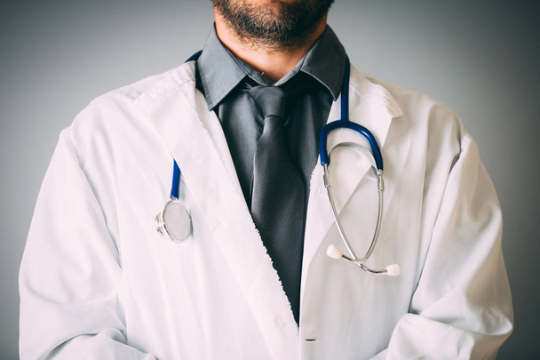 Niezidentyfikowane lekarz stetoskop na szyi - Zdjęcie, obraz