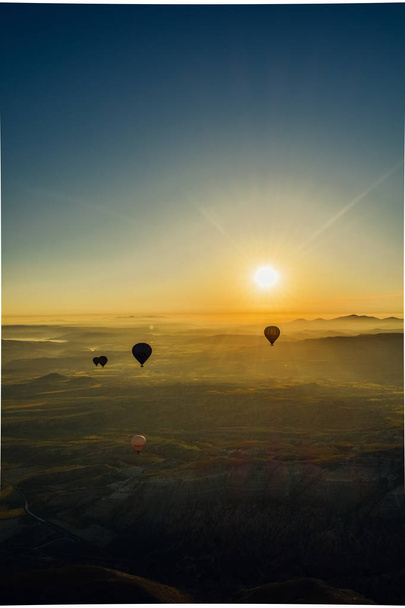 Hot air balloons in Cappadocia. Morning in Goreme. - Foto, Imagem