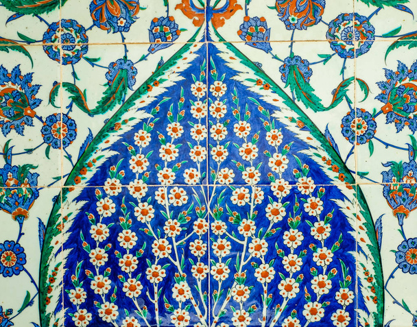 Haia Sophia pareti in ceramica a motivi floreali
 - Foto, immagini