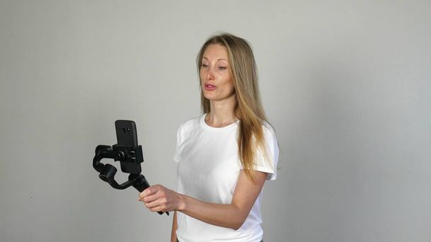 Fasion blogger make video blog, vlog, with her digital camera - Foto, imagen