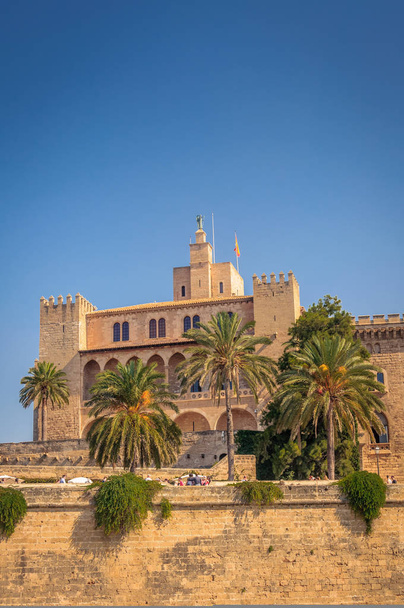 Antiguo castillo musulmán, residencia del Rey de España en Palma de Mallorca
 - Foto, Imagen