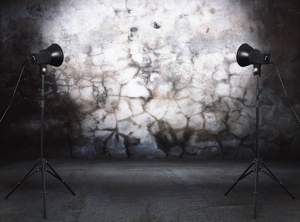 studio fotograficzne w starej nieczysty pokój z betonową ścianą, tła miejskiego - Zdjęcie, obraz
