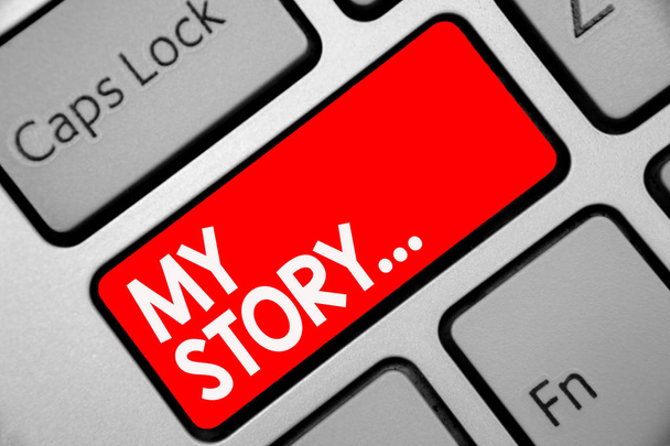 Metin yazma My Story kelime... Birisi veya okuyucuların hayat klavye kırmızı anahtarınızı niyeti nasıl yaşadığın hakkında söylediğin için iş kavramı oluşturmak yansıma belge bilgisayar - Fotoğraf, Görsel