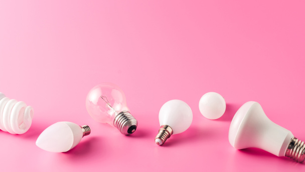 close-up view of various light bulbs on pink, energy concept - Foto, immagini
