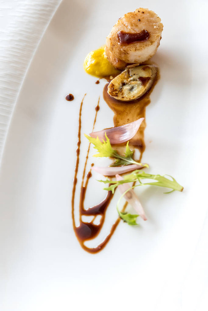 Grilled fried scallop, gourmet Japanese cuisine. - 写真・画像