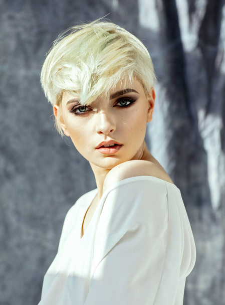 Fashion portrait of female model in short hair - Fotografie, Obrázek