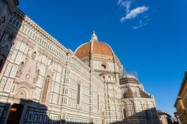 Kathedrale von Florenz und Giottos Glockenturm, italienisches Panorama. Wahrzeichen der Toskana - Foto, Bild