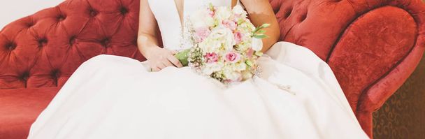 Букет невесты в салоне красоты
 - Фото, изображение