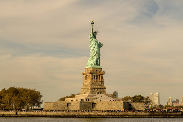 Statue of liberty  (dedicated on October 28, 1886) is one of the most famous icons of the USA - Zdjęcie, obraz