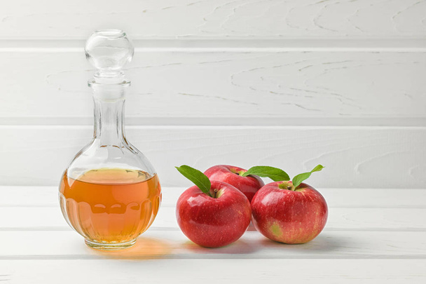 Яблучний оцет органічна приправа та пробіотика та простір для копіювання
. - Фото, зображення