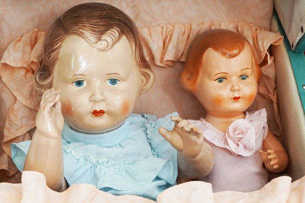 стара іграшка для ляльок як гарний історичний фон
 - Фото, зображення