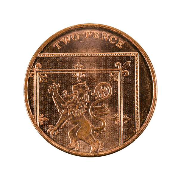 dwa pensy brytyjskie monety (2015) na białym tle na białym tle - Zdjęcie, obraz