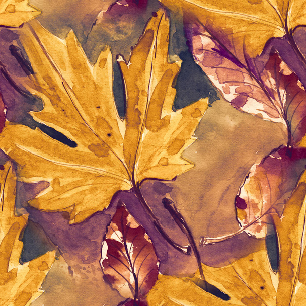hand painted seamless pattern. watercolour autumn leaves. beautiful nature element. illustration. digital drawing and watercolor texture. background for textile decor and design. wallpaper. - Photo, Image