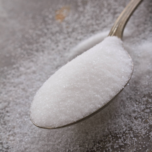 granulierter raffinierter weißer Zucker - Foto, Bild