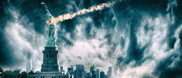 Estatua de la Libertad destruida por un meteorito en la ciudad de Nueva York Apocalyp
 - Foto, imagen