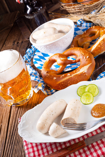 delicious bavarian oktoberfest white sausage with sweet mustard - Zdjęcie, obraz