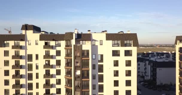 Воздух бедного жилого комплекса
 - Кадры, видео