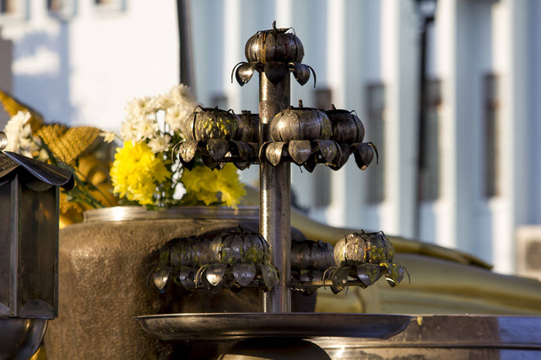 Antiguo candelabro de acero inoxidable
 - Foto, imagen