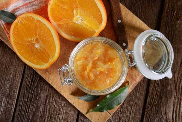 Marmellata di arance in vaso di vetro
 - Foto, immagini