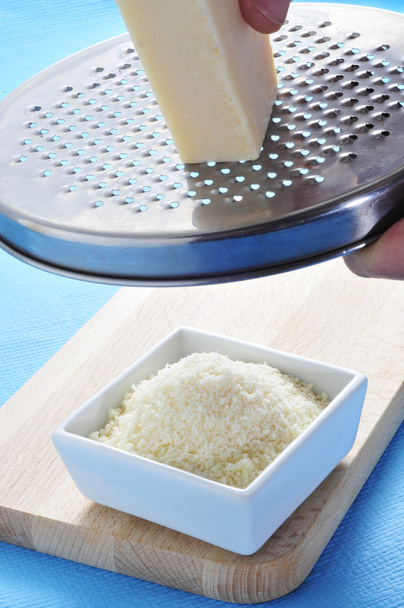 τυρί τριμμένο παρμεζάνα-reggiano - Φωτογραφία, εικόνα