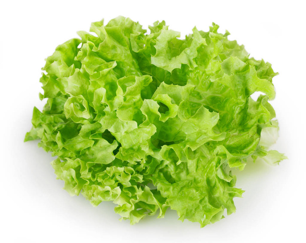 Салат из свежего салата на белом фоне
 - Фото, изображение
