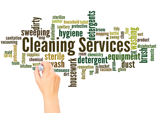 Υπηρεσίες καθαρισμού λέξης σύννεφο και χέρι γράφοντας έννοια σε λευκό φόντο. - Φωτογραφία, εικόνα