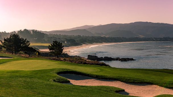 Pebble Beach golf sahası, Monterey, California, ABD - Fotoğraf, Görsel