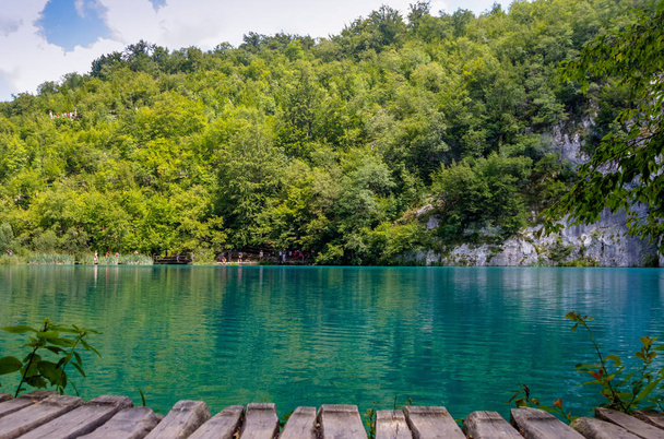 Gyönyörű kilátás a Plitvicei-tavak Nemzeti Park. Horvátország. - Fotó, kép