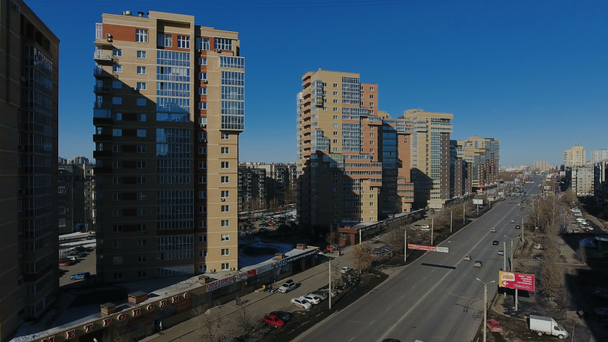 Stadtantenne, Schlafzimmer Vorortgebäude, Blick aus der Luft - Filmmaterial, Video