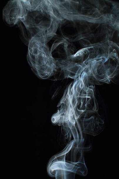 Bílá textura kouře na černém pozadí - Fotografie, Obrázek