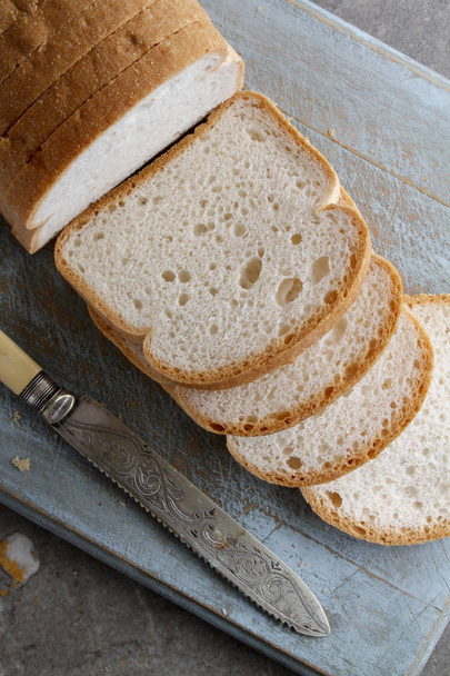 pain sans gluten cuit au four
 - Photo, image