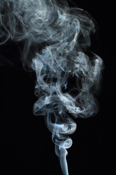 White smoke texture on black background - 写真・画像