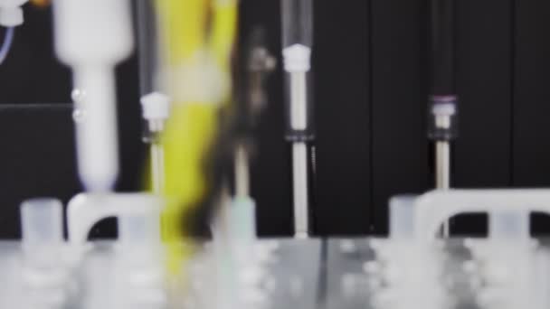 Ιατρικό εργαστήριο για την παραγωγή του εμβολίου κατά του Aids - Πλάνα, βίντεο