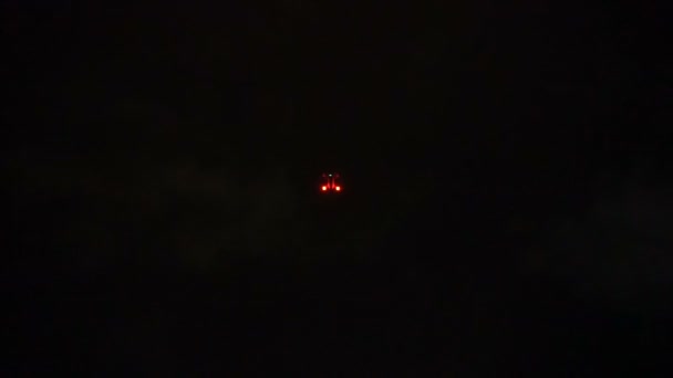 resplandeciente en diferentes colores drone en la noche
 - Imágenes, Vídeo