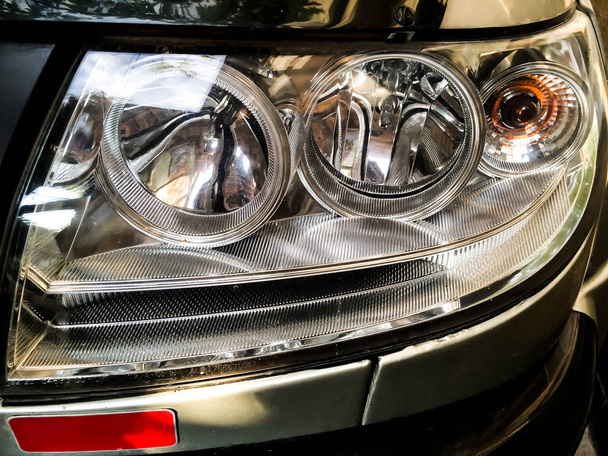 αυτοκινητοβιομηχανία προβολέα φωτός εξαρτήματα - Φωτογραφία, εικόνα