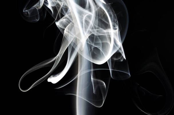 Nature Abstract: La delicada belleza y elegancia de una chispa de humo
 - Foto, imagen