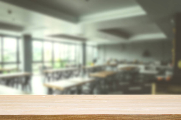 Piano in legno e ristorante Blur - immagine effetto vintage. Può essere utilizzato per visualizzare o montare i vostri prodotti
. - Foto, immagini